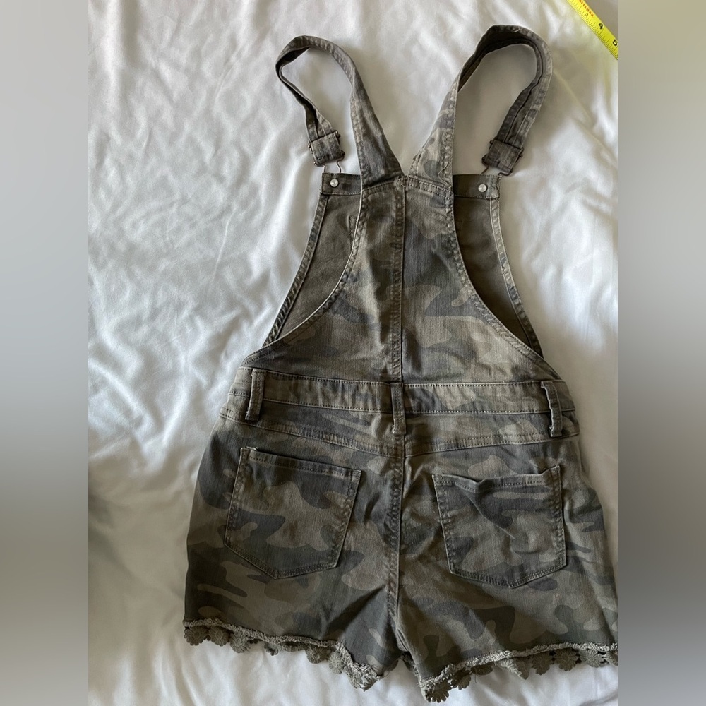 So Camo Green Jean Overall Shorts For Girls Size 16 - Picture 3 of 6